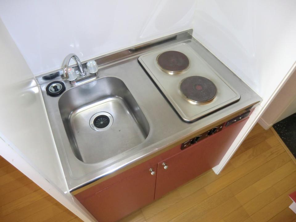 キッチン　同タイプ物件の為、形状や間取寸法、色調等が実際とは異なります