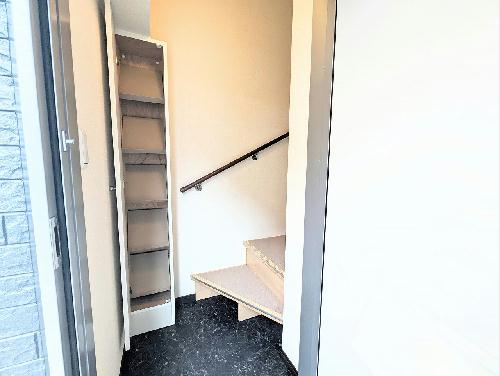 玄関　設備・使用は号室により異なる為、現況を優先致します。