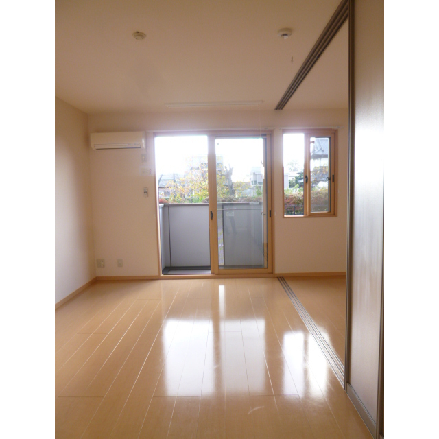 居室・リビング　８．５帖のリビング♪