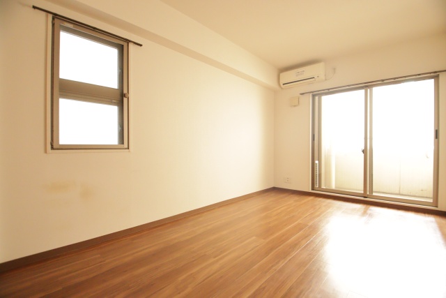 居室・リビング　※別室の参考写真の為、現況優先です。