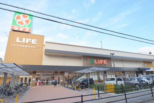 スーパー　ライフ守口滝井店（スーパー）まで379m