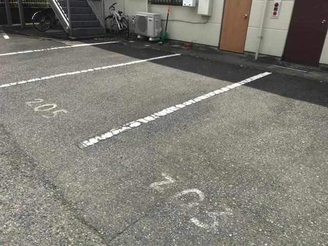 駐車場　駐車場