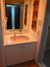 洗面設備　コンパクトで使いやすい洗面所