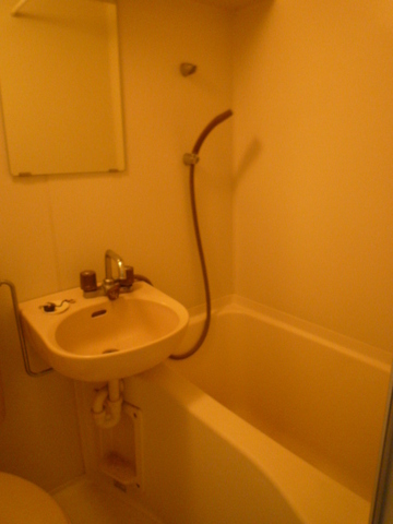 バス・シャワールーム　３点ユニットなのでお掃除も楽々です