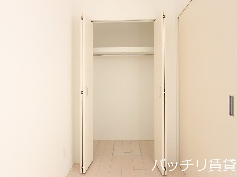 収納　同型タイプの為、現状を優先致します。