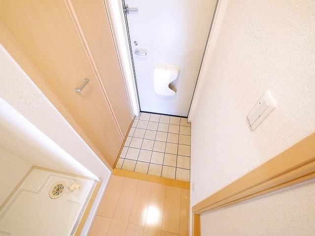 玄関　ゆったりとした玄関です