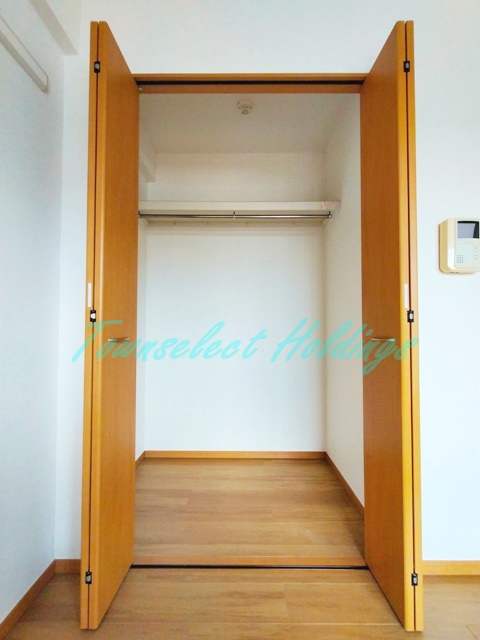 収納　奥行きのある広めのクローゼット♪