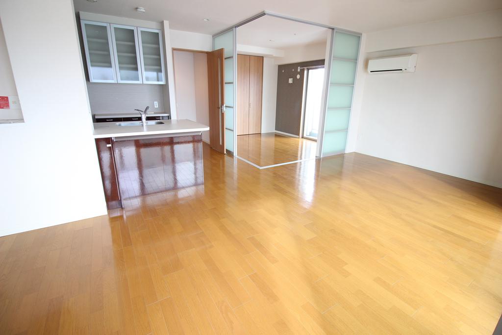 居室・リビング　リビング部分を撮影