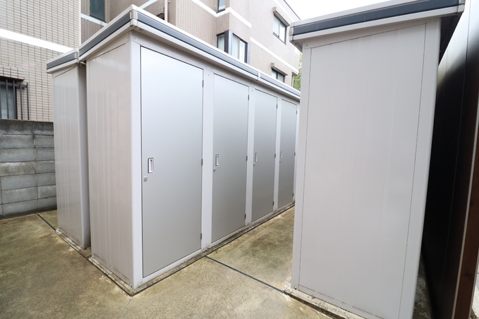 その他設備　タイヤなどしまえるトランクルームもございます♪