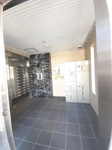 エントランス　毎日通るエントランスはこのようになっています