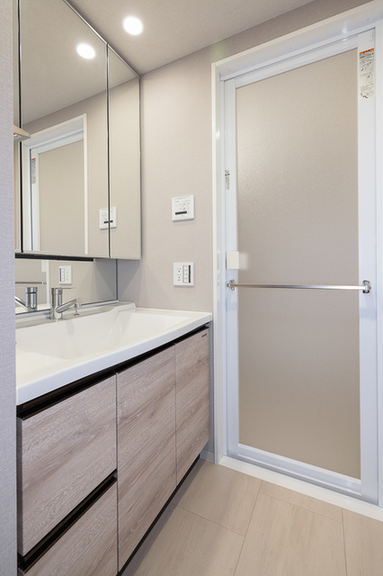 洗面設備　※写真は同タイプ住戸です。