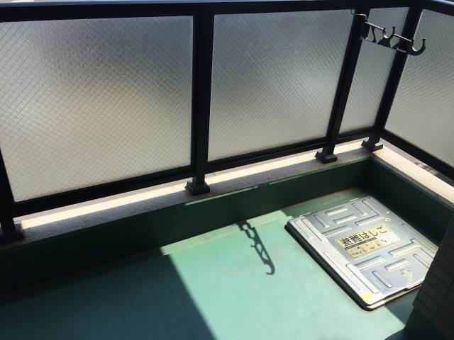 バルコニー　洗濯物も外に干せます。