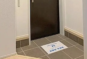 玄関　※別部屋の参考写真です。