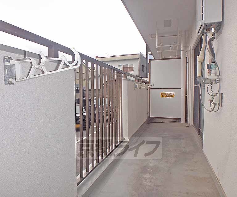 バルコニー　広めのベランダです。