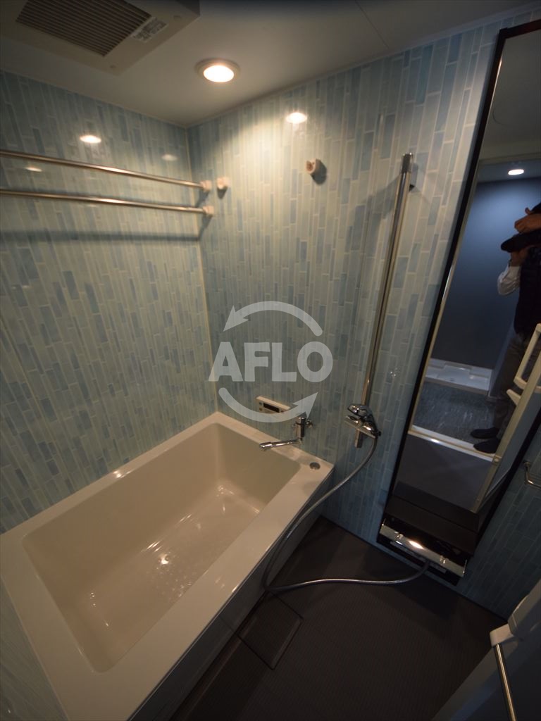 バス・シャワールーム　ファーストフィオーレ阿波座アクア　浴室換気乾燥暖房機付バスル