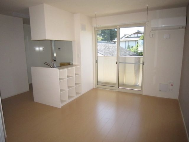 居室・リビング　タウンハウジング府中店まで