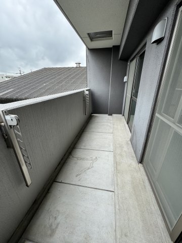 バルコニー　※別号室の写真となります。