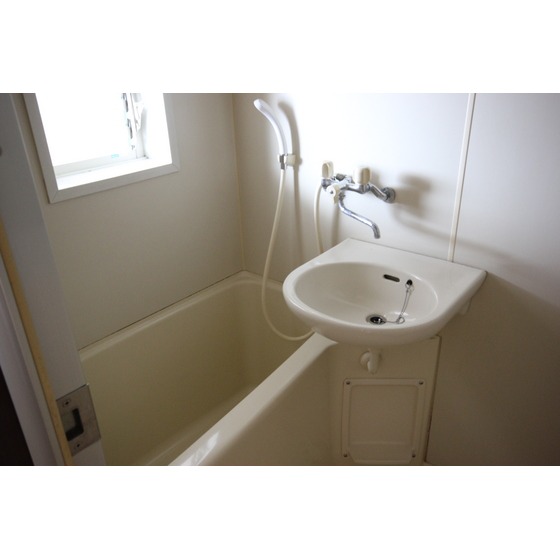 バス・シャワールーム　２１０号室