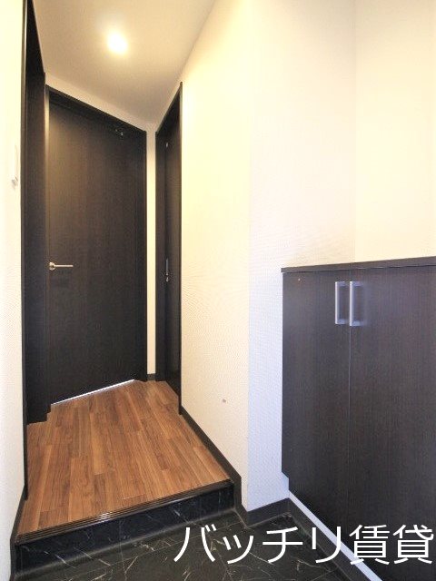 玄関　画像は同シリーズ参考画像の為、現況を優先いたします。