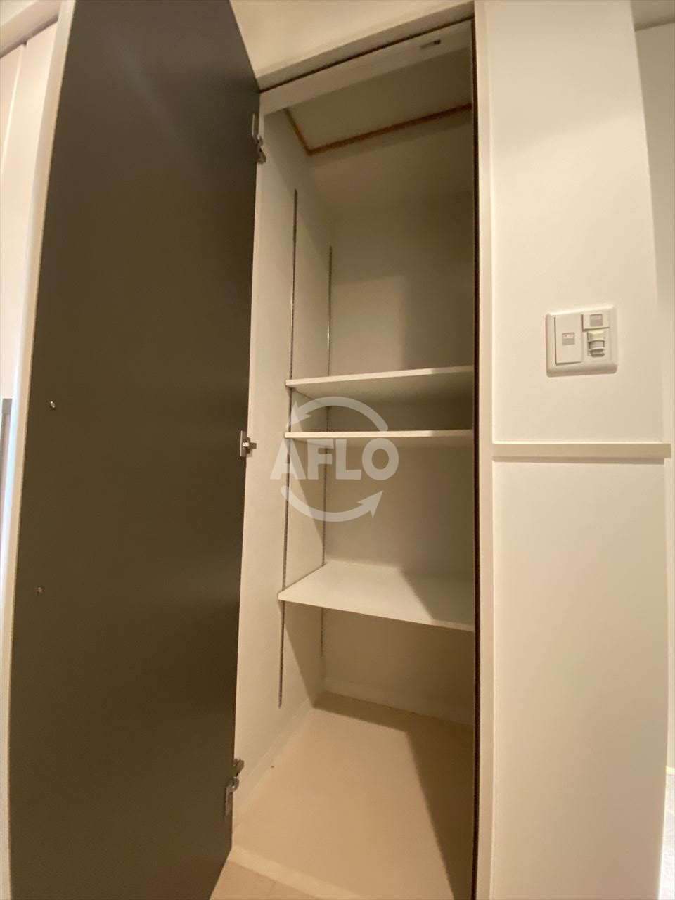 収納　ロイヤルパークス桃坂　シューズクローク