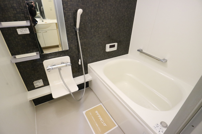 バス・シャワールーム　浴室