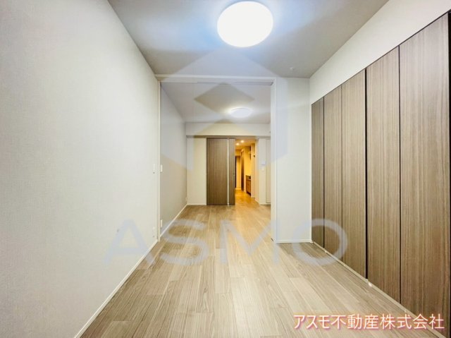 居室・リビング　同マンション別部屋参考写真