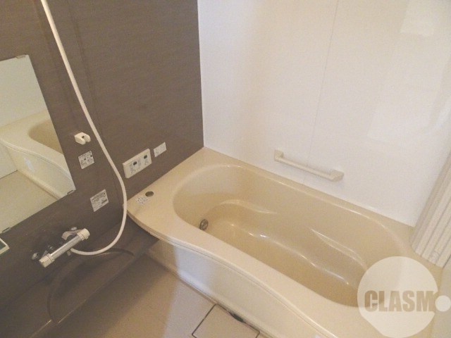 バス・シャワールーム　浴室乾燥機＆追焚機能付き広々バスルーム♪