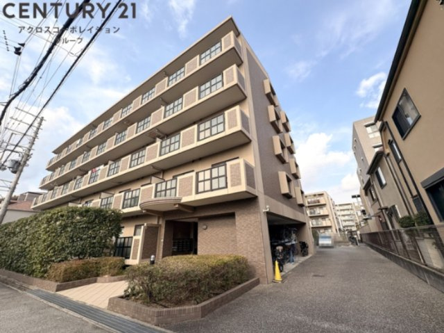 建物外観　防犯カメラ付きでセキュリティ面も安心です。