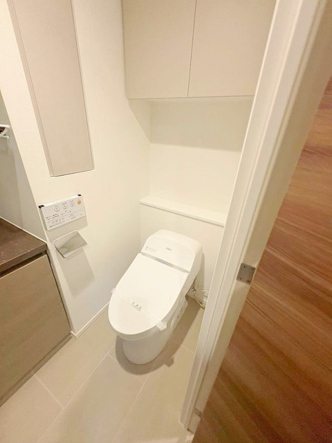 トイレ　同仕様参考写真