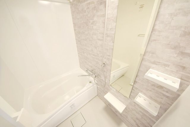 バス・シャワールーム　別部屋参考写真