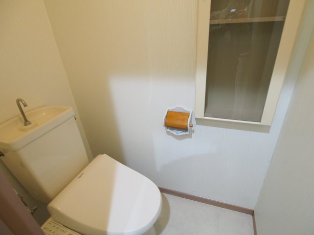トイレ　コンパクトで使いやすいトイレです