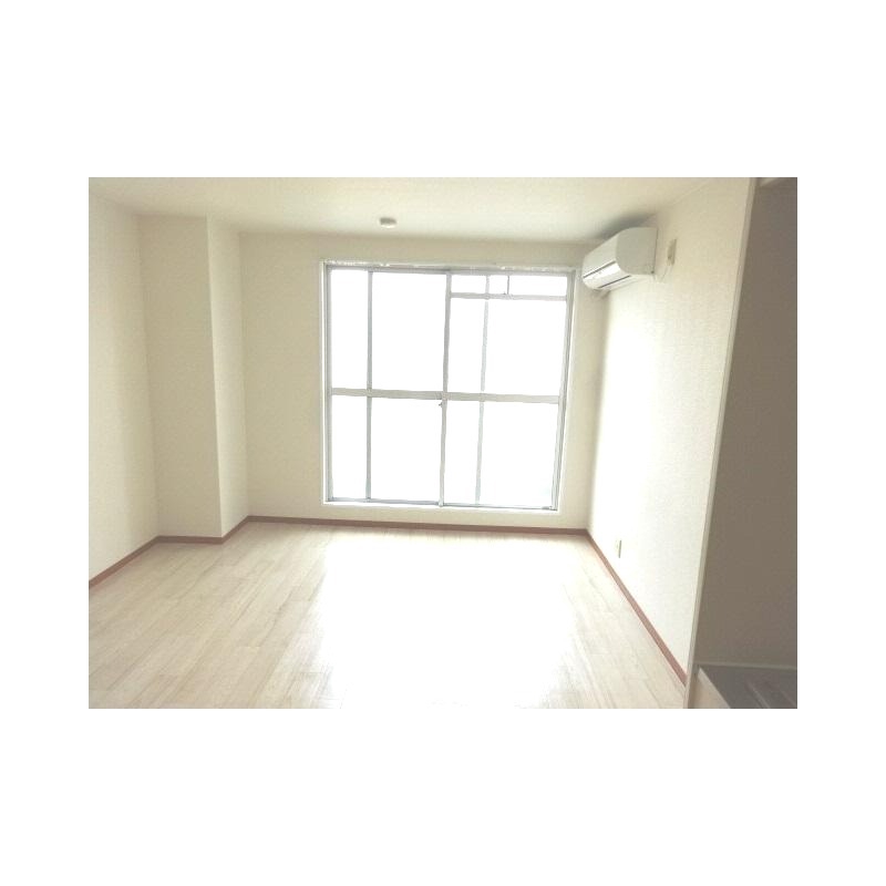 居室・リビング　開放感のある一部屋です。
