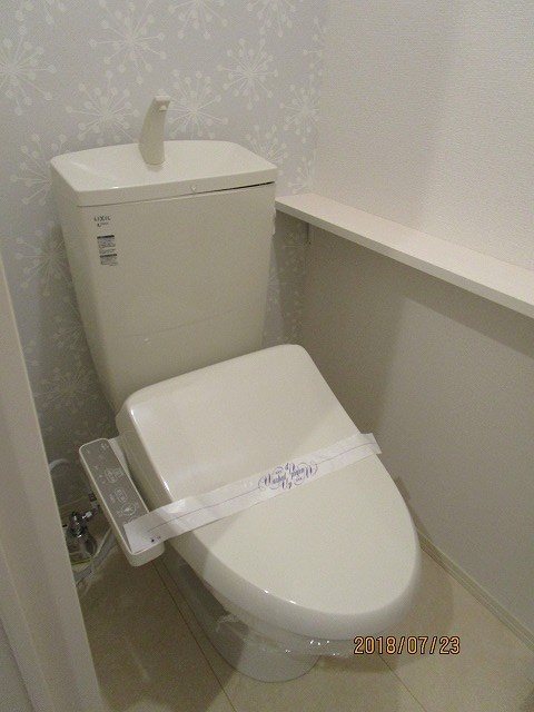 トイレ　画像は106号室です（参考）