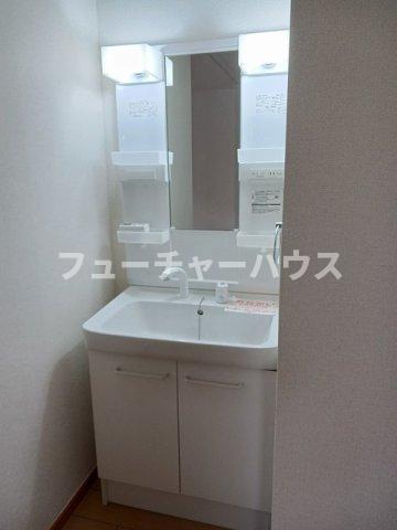 洗面設備　脱衣スペースもあります