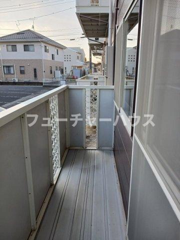 バルコニー　お洗濯にも便利なバルコニー付き