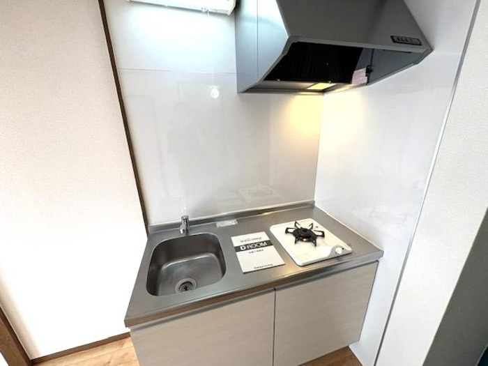 キッチン　退去予定のため別部屋写真使用