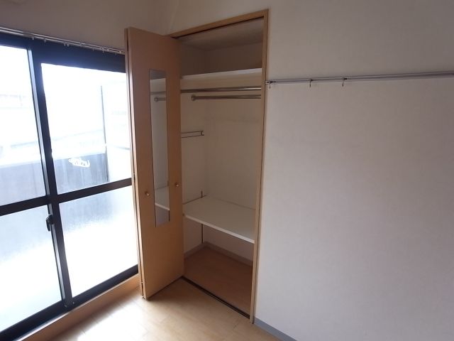 収納　クローゼット