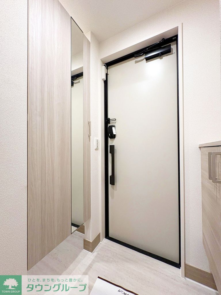 D-ROOM末広I Bの玄関写真