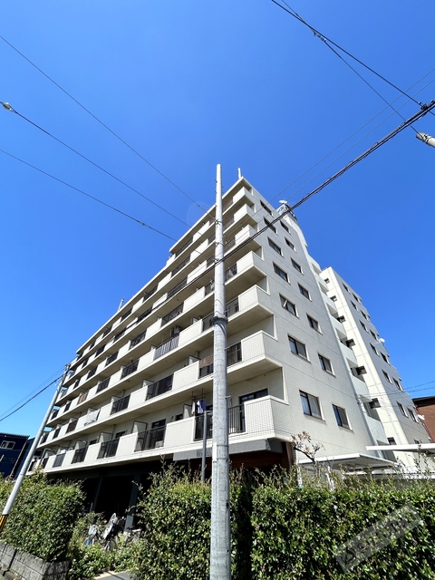 建物外観　鉄筋コンクリート造・ガッチリとした建物です♪