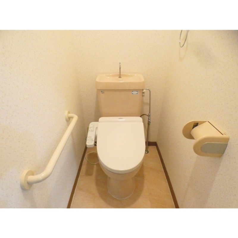 トイレ　ウォシュレットは設置済み
