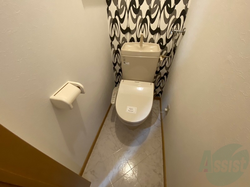トイレ　こちらはトイレです。清潔感があり、安心して使用できます。