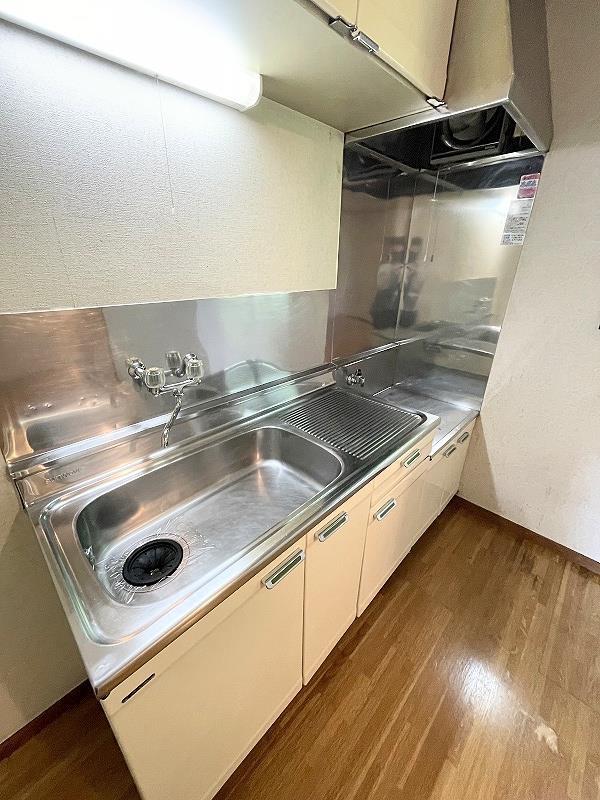 キッチン　ガスコンロ設置台付き