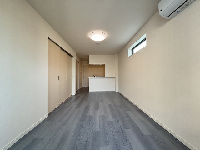 レアグランツ東難波1の居間写真