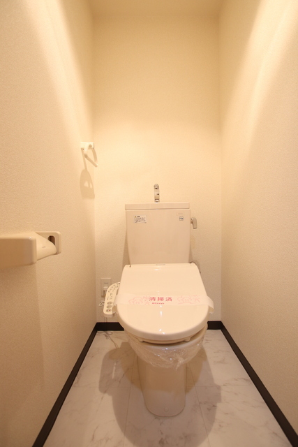 トイレ　清潔感のあるトイレです