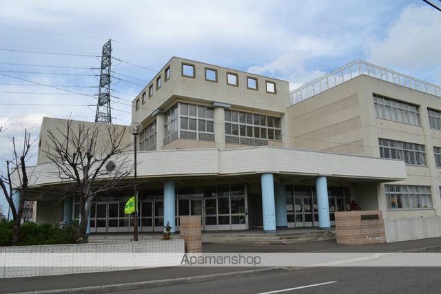 小学校　新発寒小学校（小学校）まで1308m