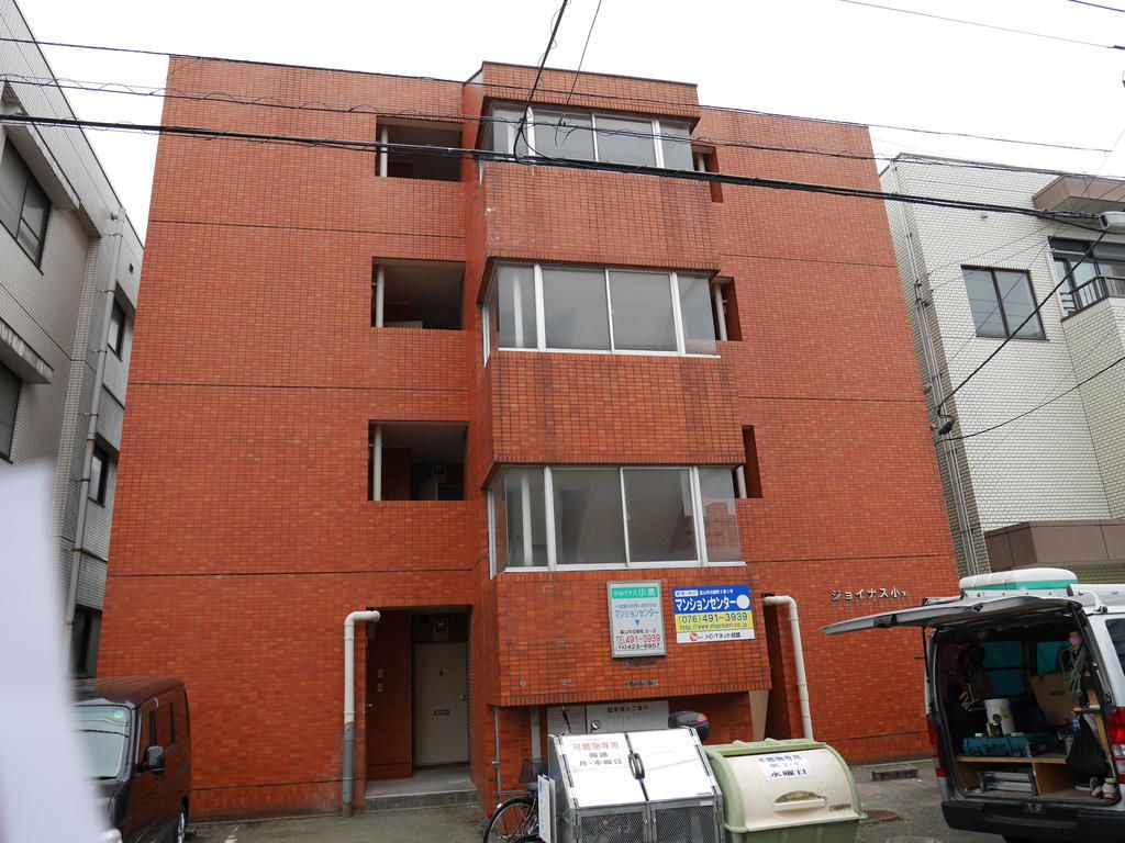 建物外観　落ち着いた雰囲気の外観です