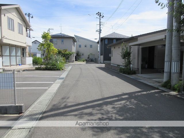 その他　周辺道路（その他）まで0m