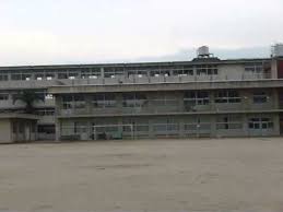 小学校　東小学校（小学校）まで449m