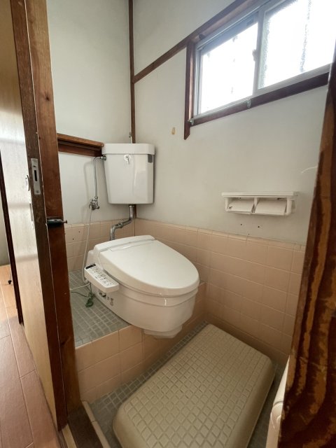 粂田様貸家 1のトイレ写真