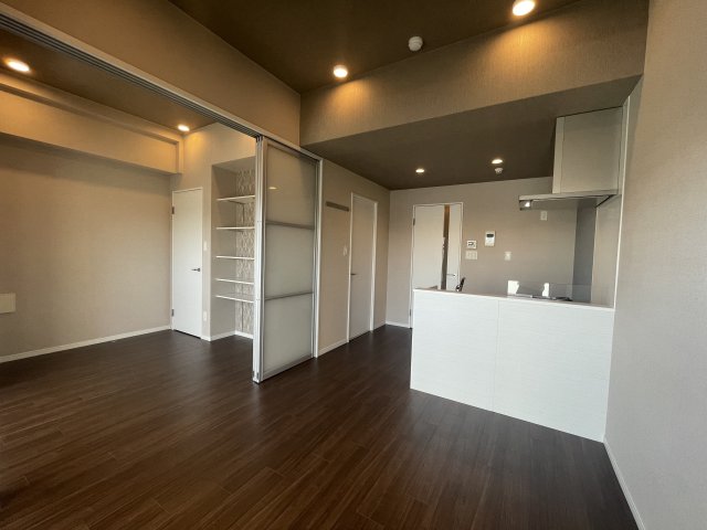 居室・リビング　写真は同マンションの別のお部屋のものです